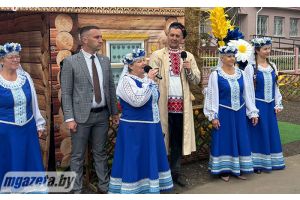 На «Дожинках» проходит презентация подворий