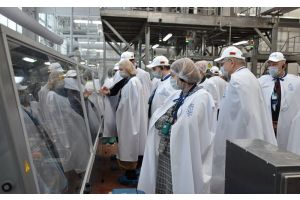 Развитие молочной отрасли и выход на новые рынки обсудили на выездном семинаре Минсельхозпрода