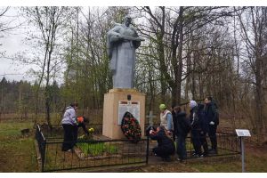 Марковский сельсовет присоединился к республиканскому субботнику, благоустроив места воинской славы