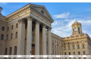 Ежедневно отдают силы, знания и навыки борьбе с угрозами государству. Лукашенко поздравил сотрудников КГБ